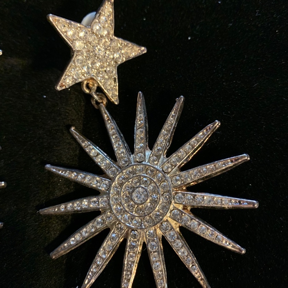 “Fireworks” Clip on Earrings Rhinestones- 3.5”drop - Picture 5 of 7